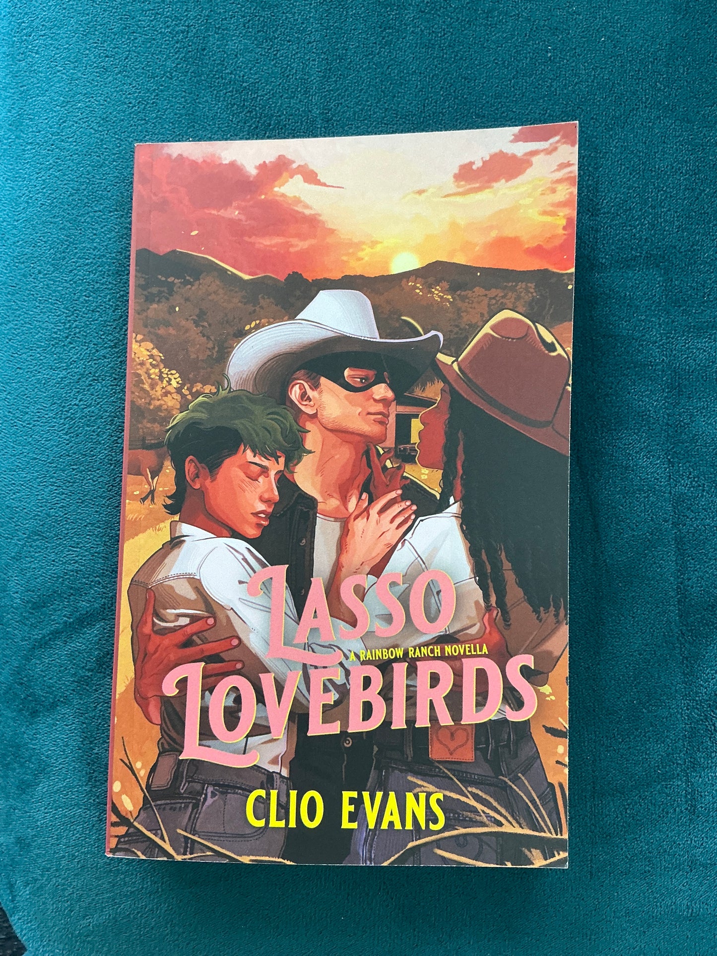 Lasso Lovebirds