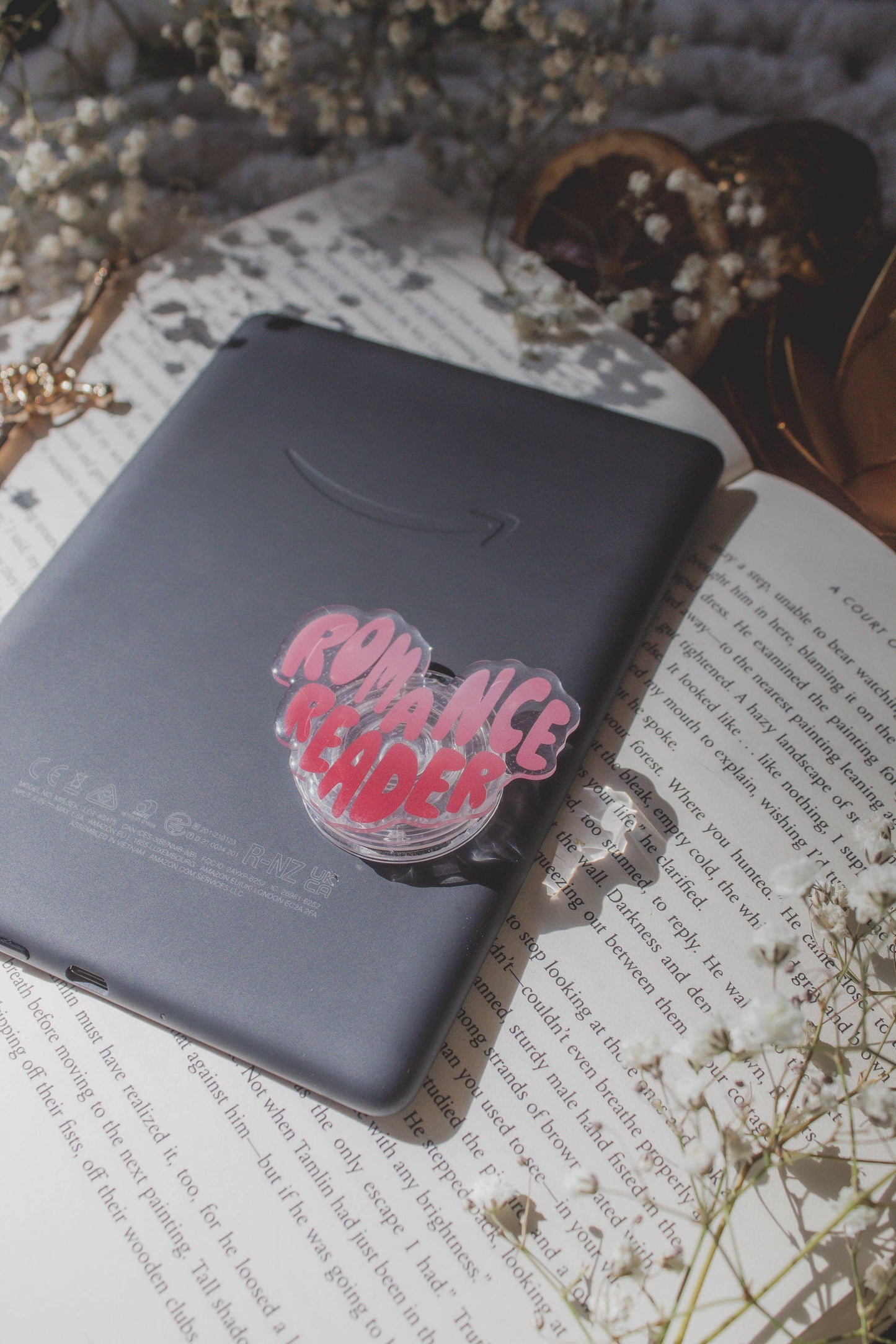Romance Reader Heart Kindle / Phone Grip
