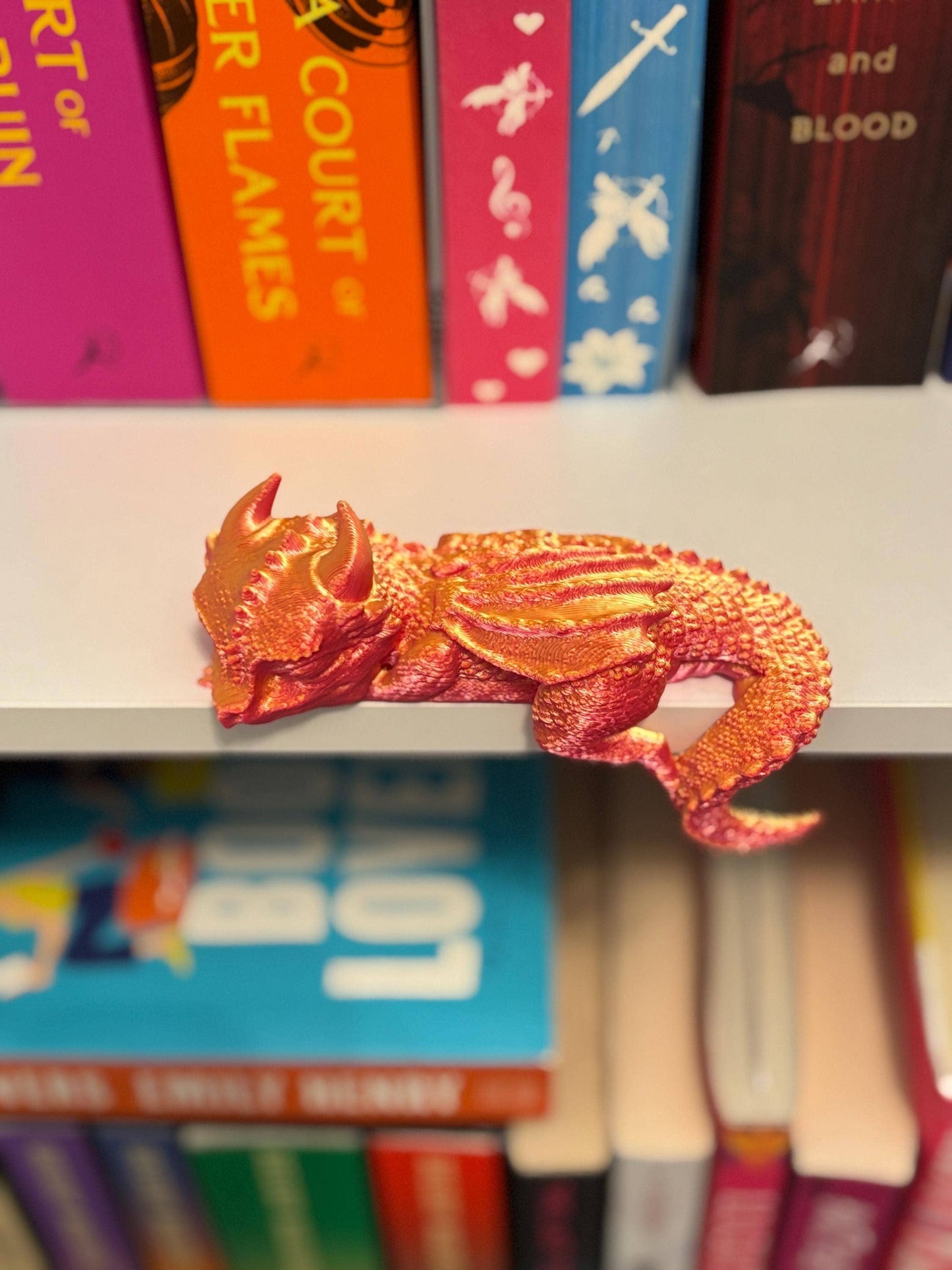 3D Printed: Sleeping Bookshelf Dragon