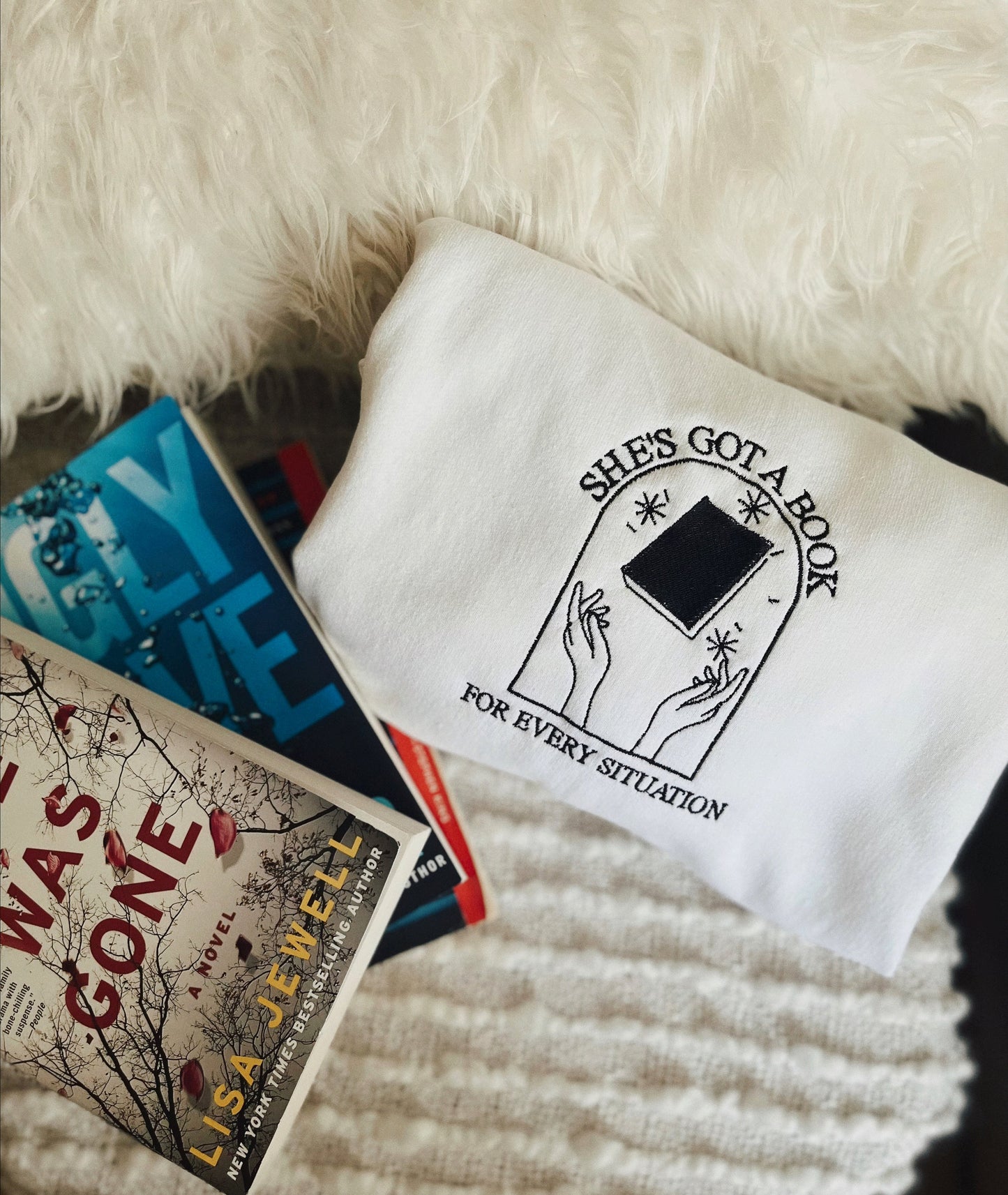 She’s Got a Book Crewneck